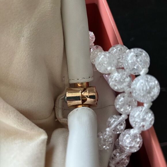 NWOT cult Gaia White Beaded Clutch - Picture 14 of 16